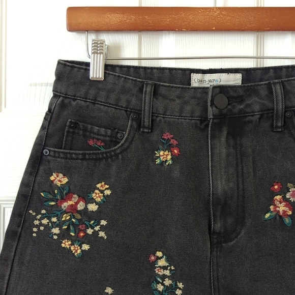 Banjara Bohemian Floral Embroidered High Waisted Cut Off Jean Shorts Black 28 - Picture 6 of 11